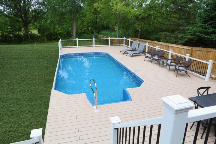 Hydrosphere Grecian 14×28: semi-inground with a composite deck