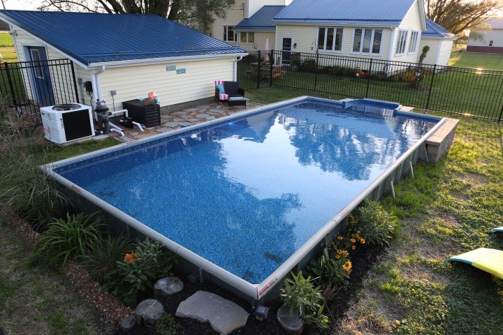 Hydrosphere Rectangle 6″ 14×28: semi-inground with landscaping