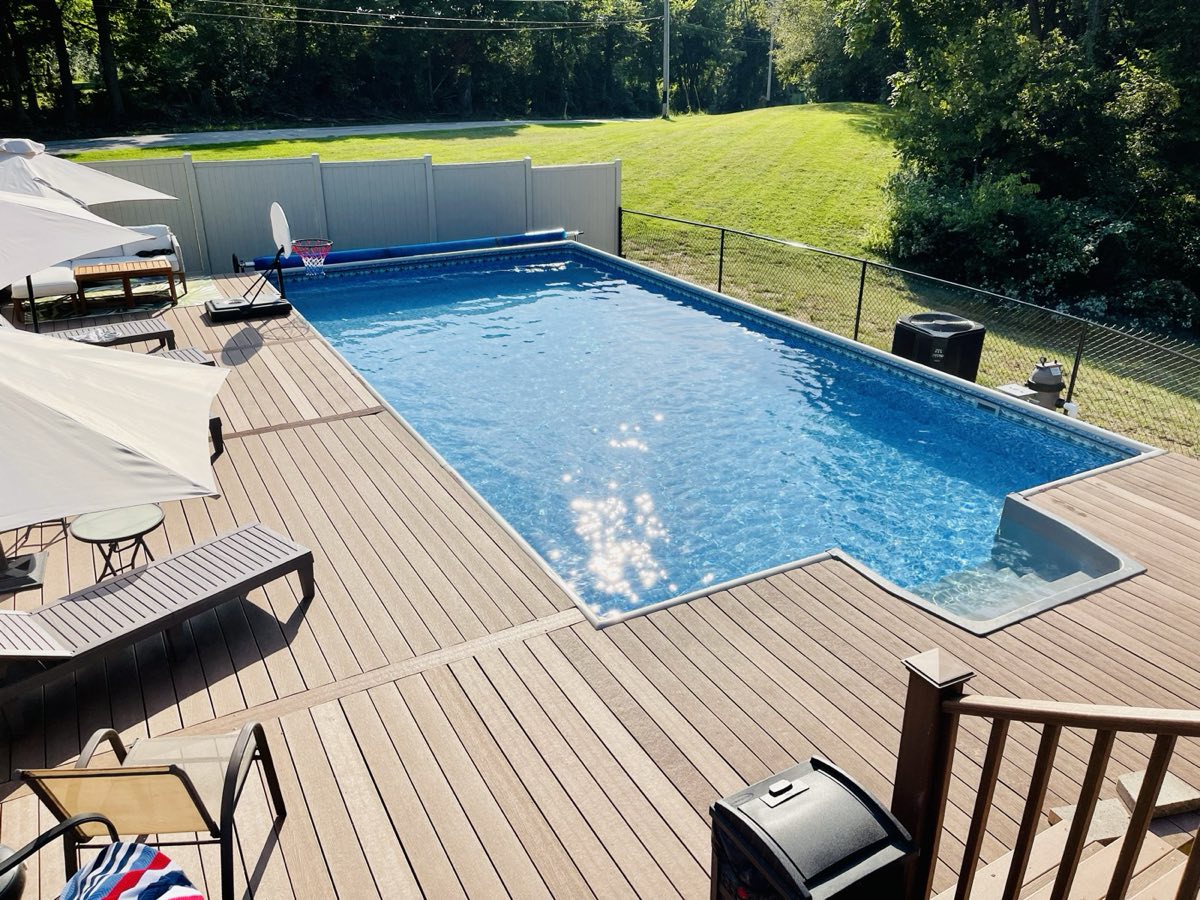 Hydrosphere Rectangle 6″ 16×32: semi-inground with a composite deck