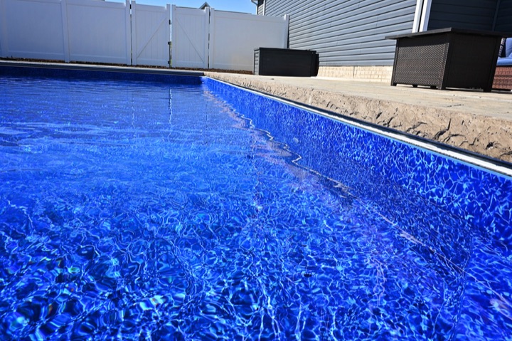 Another view of a Full Width Step in a DB Trimax pool